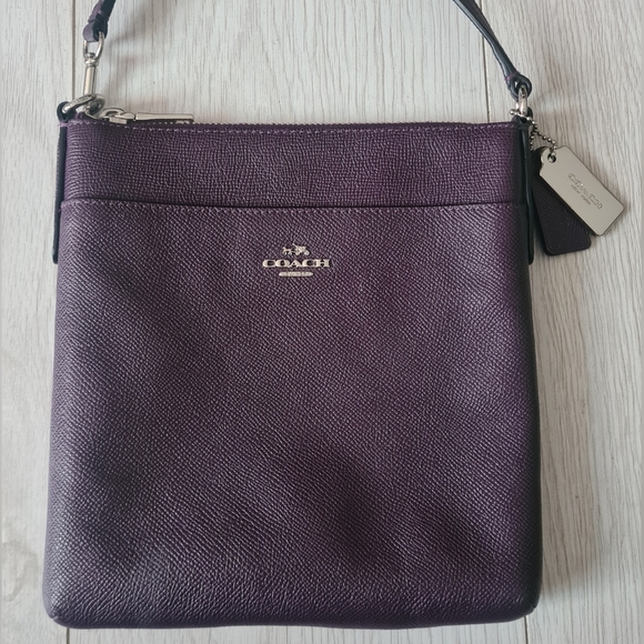 COACH KITT CROSSGRAIN LEATHER CROSSBODY SWING BAG PURPLE OXBLOOD SILVER HARDWARE - Picture 2 of 16